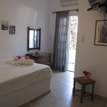 Eden Ios Ξενοδοχείο 3*