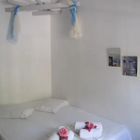 Eden Ios Hotel 3*